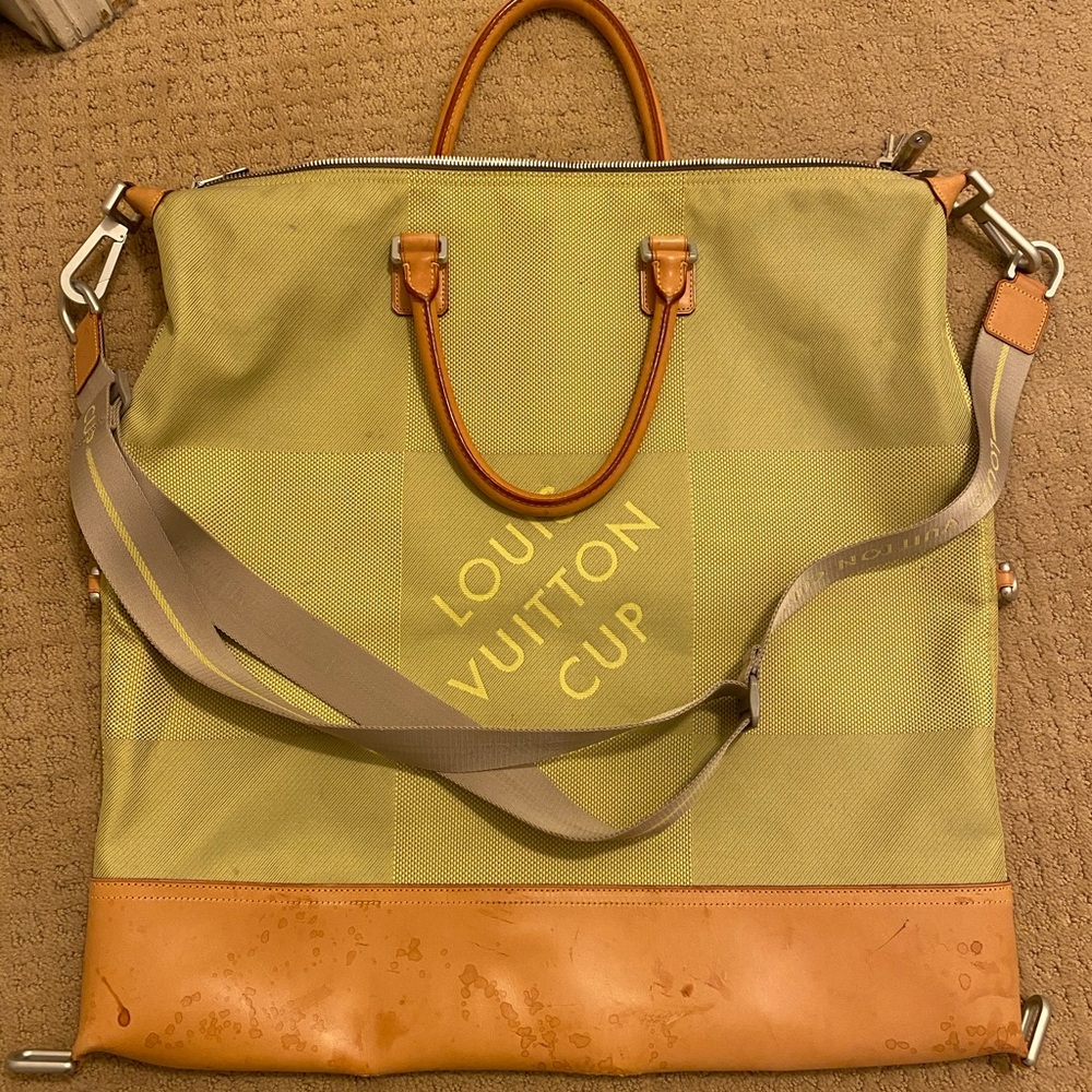 Authentic Louis Vuitton damier geant cube bag